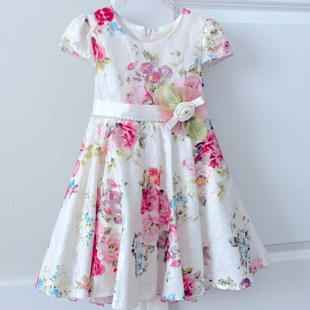 Floral 5T dress great fabric elegant, used